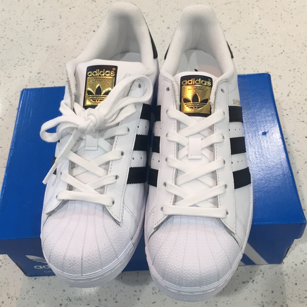 Adidas superstar  👟 New never used !!